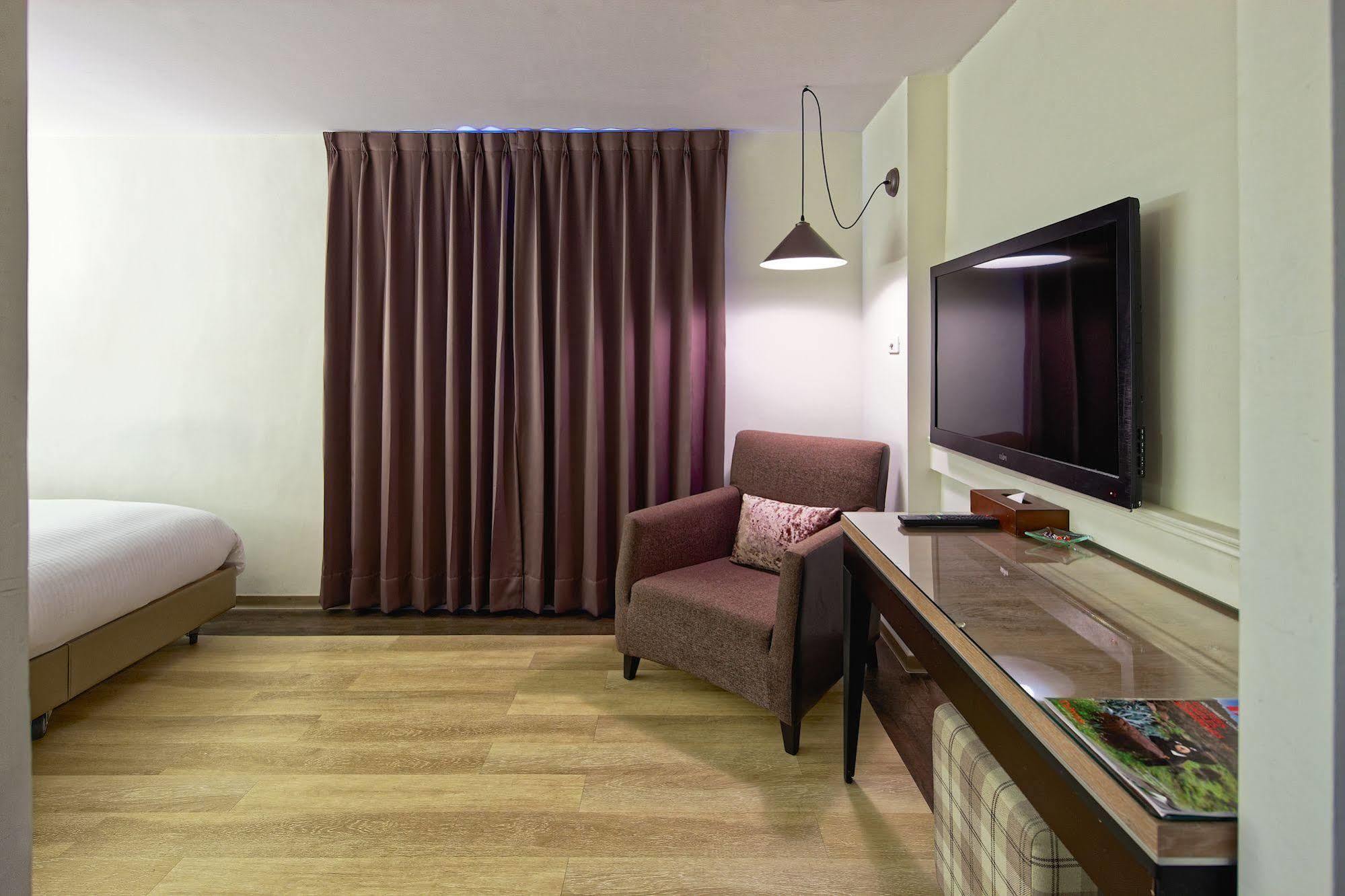 53 Hotel Тайчжун Экстерьер фото